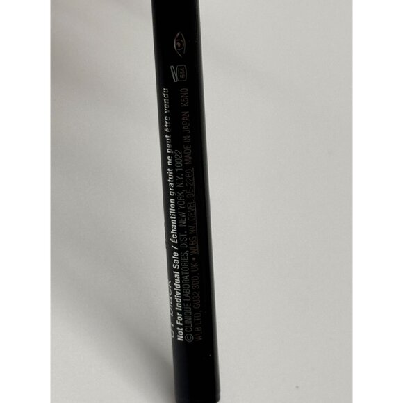 Clinique Pretty Easy Liquid Eyelining Pen - 01 Black - Picture 2 of 3